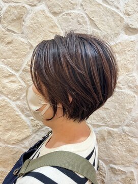 アムネシア たまプラーザ(AMNESIA) 耳だしショート/マニッシュショート/ミルクチョコレート