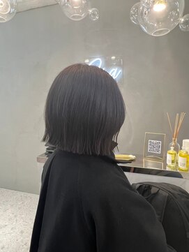 ジーナ 札幌大通(Zina) 美髪*切りっぱなしボブ*暗髪*髪質改善*Zina札幌大通