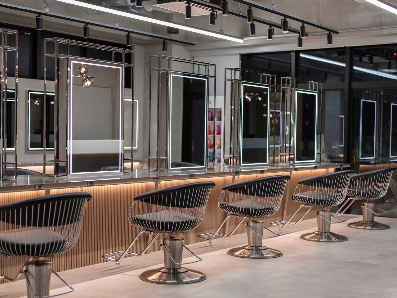ロンドミラー 博多店(Lond Mirror)｜ホットペッパービューティー