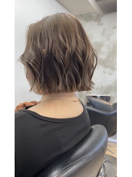 フランチェスカドットボブ(francesca.bob) 切りっぱなしボブ×ミルクティーベージュ