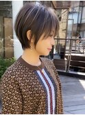 ショートヘアショートボブ白髪ぼかしハイライトカラーボブ