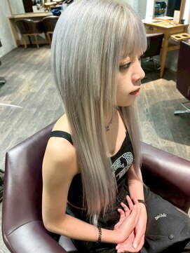 アフィナー(Afinar) 【横浜/横浜駅】透明感シルバーグレージュ×韓国レイヤー