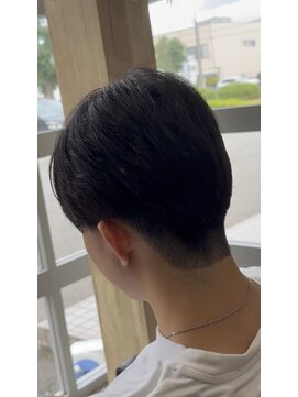 レボ(Revo) 毛流れセンターパート