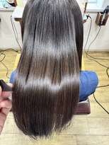 アローズ 荒尾店(arose)&nbsp;紫外線の中でも輝く艶！髪質改善ストレート