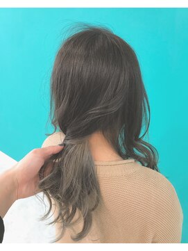 ヘアーアンドメイク ドレス(DRESS) オフィスでもバレない！？　インナーカラー