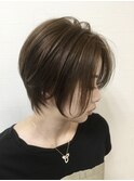 大人可愛い前下がりショート