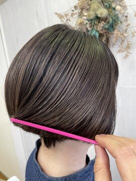 プランタン(Printemps) ぱつっとボブ白髪ボカシハイライトショートボブショートショート