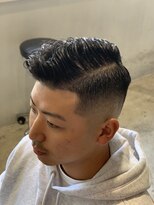ハングアウト(Hangout)&nbsp;バーバースタイル/フェードカット/サイドパート/メンズパーマ
