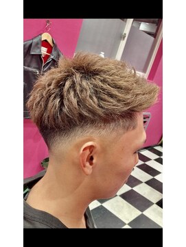 チャムズ(CHAMS) ツーブロックのショート