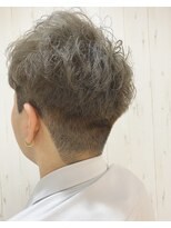 ラトゥーア ヘアデザイン(la tua HAIR DESIGN) ハイトーンプラチナカラー