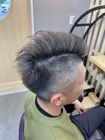 ツミキ(Tsumiki)&nbsp;ツンツンサイドパートモヒカン