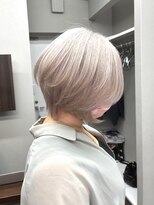 リングバイモアムー(Ring by Moremuu)&nbsp;issy ホワイトハイトーン