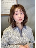 外ハネくびれミディ前髪あり切りっぱなしボブレイヤーボブ