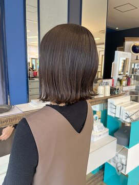 コワファースト 大分(COIFF1RST) 切りっぱなしボブ！アッシュブラウンカラー