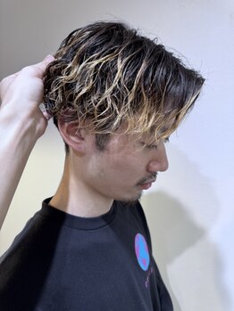 ダスティ 安曇野店(Dasty)の写真/[サロン選びに迷ったらココ!!]忙しい朝も簡単にまとまる清潔感◎でカッコイイヘアに!どんなシーンにも対応!