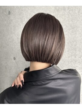 ネイト(Neit) レイヤーボブレイヤーカットグレージュカラー