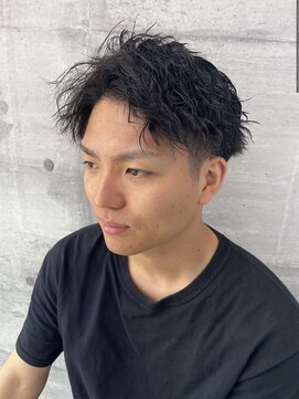 アンドワークス カシワ(&WORKS kashiwa) 好感度抜群の流し前髪ショート