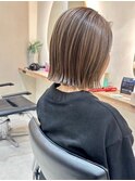 切りっぱなしボブタッセルボブダブルカラーハイライトグレージュ