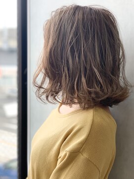 ラフ 八乙女(Rough) ピンクベージュ/アンブレラカラー/クールショート/前髪/八乙女