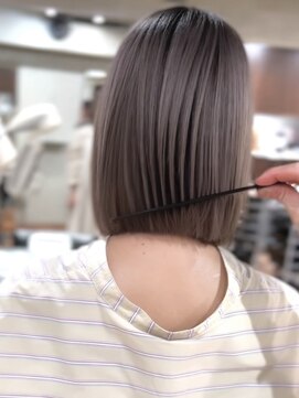 サイン 表参道(SIGN) バレイヤージュハイライトグラデーションカラー白髪ぼかし