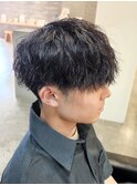 ソフトツイストスパイラルパーマメンズ刈り上げショートマッシュ