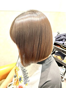 ジジ(GiGi) まとまりボブ