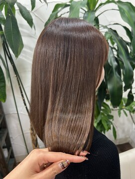 アン(Hair make un) 艶々ナチュラルベージュ