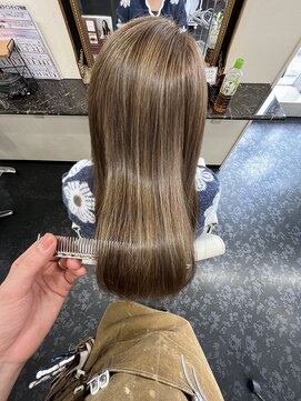 アイズ 渋沢(AIZU) 白髪ぼかしハイライト