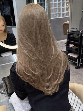 ブリーチなしで叶う×ミルクティーベージュ×レイヤー Wカラー