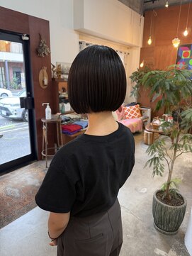 チャプター 問屋町(chapter) ブリーチなしスモーキーダークベージュぱつっとショートボブ韓国