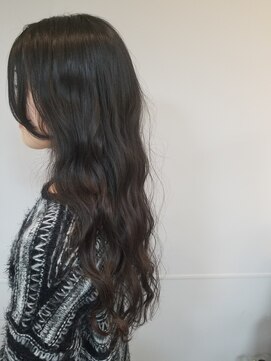 ノラ(Norah) 大人ダークなスーパーロングウェーブ