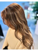 シダ(sida)&nbsp;「秋人気」　ナチュラル　コントラストハイライト グレージュ