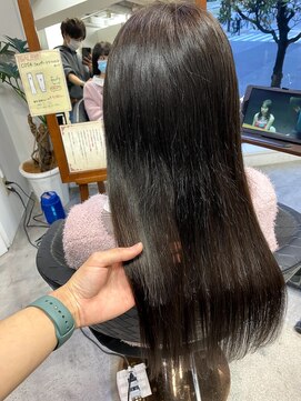 フツーロ 栄(FUTURO) プルエクステ