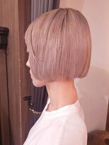 ブロック ジャポン(bloc japon)&nbsp;ラフにきまる、ピンクベージュの柔らかボブ