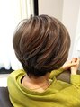 ハーティム 代官山 恵比寿(Heartim)&nbsp;トップメインの白髪ぼかしハイライトのショートボブスタイルです