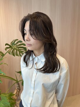 オン キャナルシティ博多前店(on) 【哉汰】ミディアムレイヤー/オリーブベージュ/コテ巻き20代