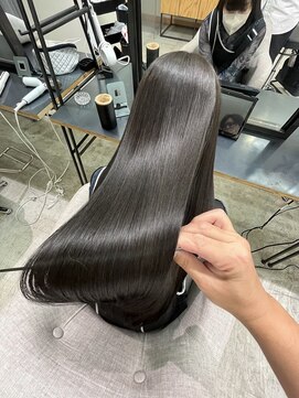 ラヴィエ(RAVIE) 【半田・髪質改善】縮毛矯正/トリートメント/マンツーマン