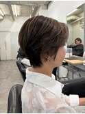 ショート　くすみベージュ　白髪ぼかし