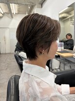 ジーレ(jiire)&nbsp;ショート　くすみベージュ　白髪ぼかし