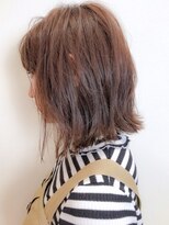 ミーティア バイ クアトロ(Meteor By QUATRO)&nbsp;抜け感がかわいい！ナチュラルニュアンスロブ