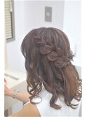 大きめサイド編みのダウンスタイル