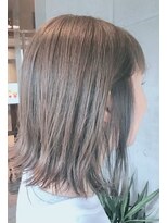 クローバー(CLOVER)&nbsp;外ハネボブ×シルバーグレーインナーカラー♪