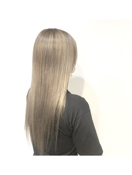 オリ(‘Oli) プラチナベージュ