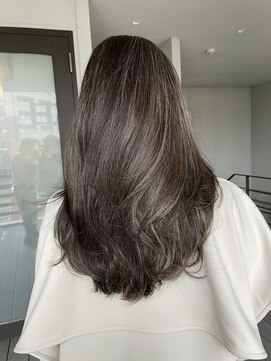 リバレッジ 広尾(Leverage) 【広尾、恵比寿】担当:東田 外国人風コントラストハイライト