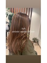 アッシュ アーティスティック スタジオ オブ ヘア(Ash artistic studio of hair) ロング