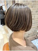 ハイライト入り大人ボブ　似合わせカット