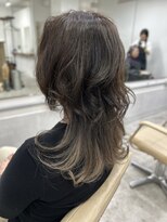 プラグ(Plug) ロングウルフ似合わせカットインナーカラーブラウンベージュ