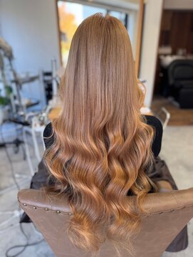 フツーロ 栄(FUTURO) プルエクステ