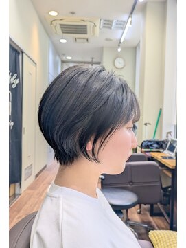 ニコ(nico.) 大人っぽコンパクトショート耳かけもかわいい。