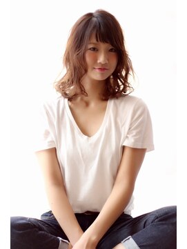 ザ ラボ アングゥ(The Labo ungu) イノセントカラー×無造作ウェーブ